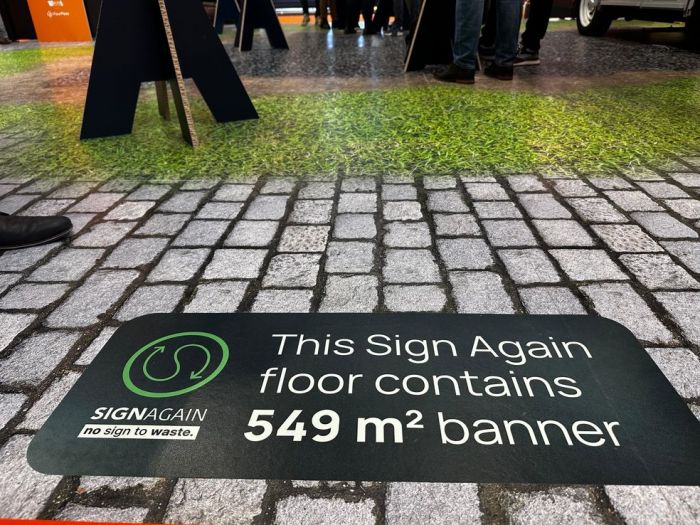 Sign AgainĀ® vloer